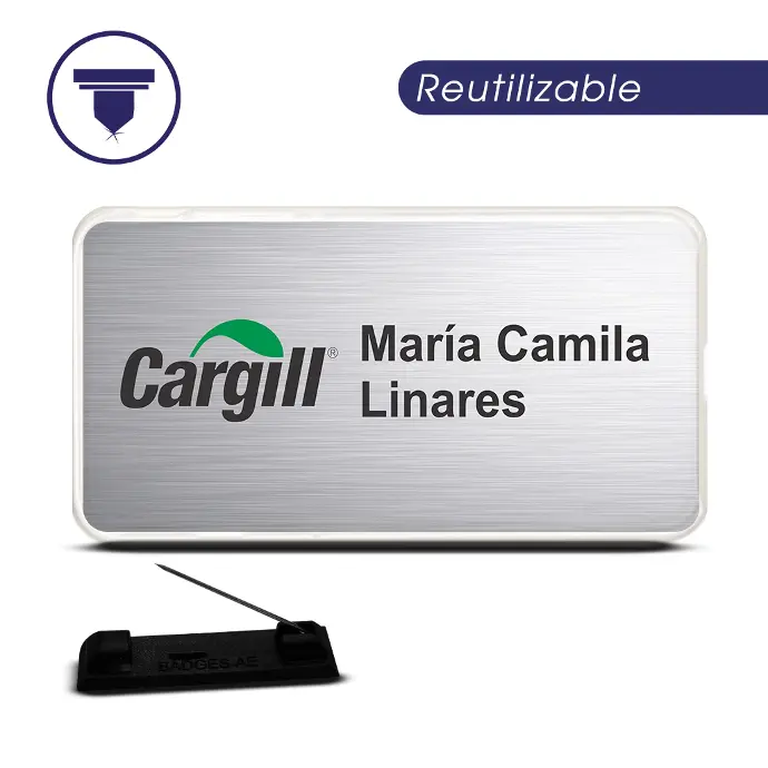 GAF-16 Gafete reutilizable  (Digital, Placa de aluminio anodizado tono Plata mate, Broche de Alfiler de seguridad)