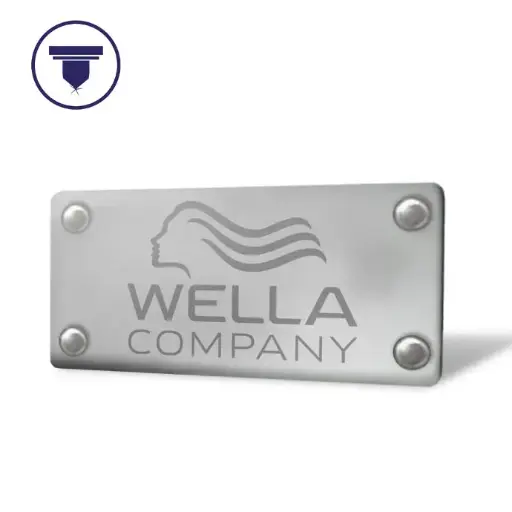 PL-01 Placa niquelada 7 x 3 cm, puntas redondeadas y 4 remaches.